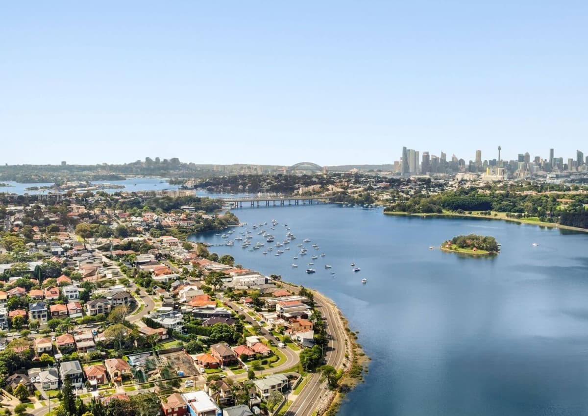 Russell Lea snapshot image 3